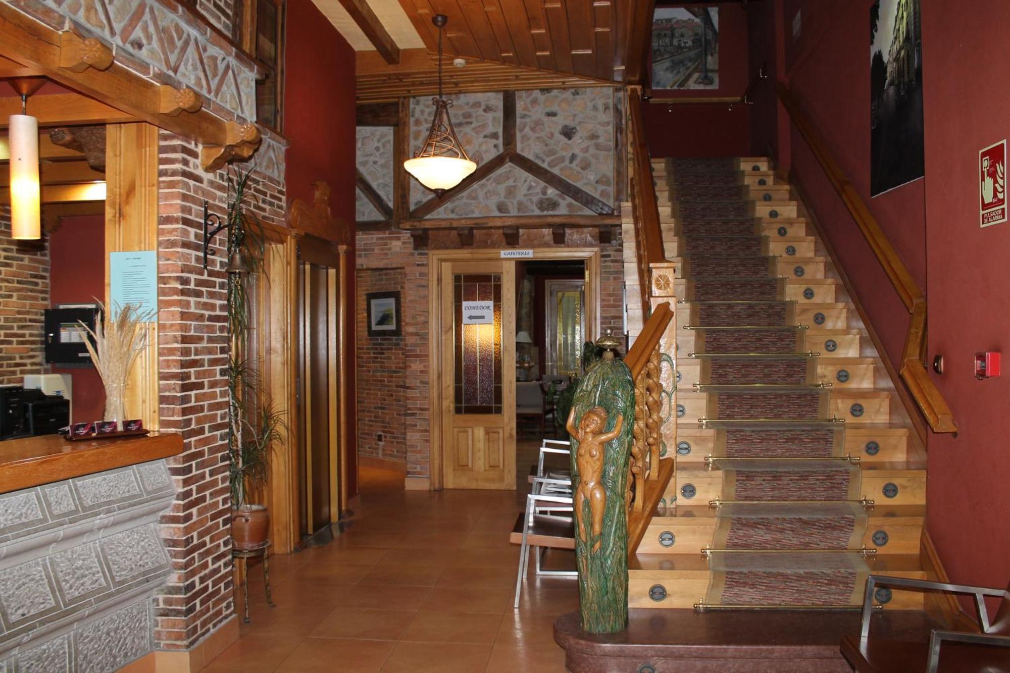 Hotel San Roque Reinosa Eksteriør bilde