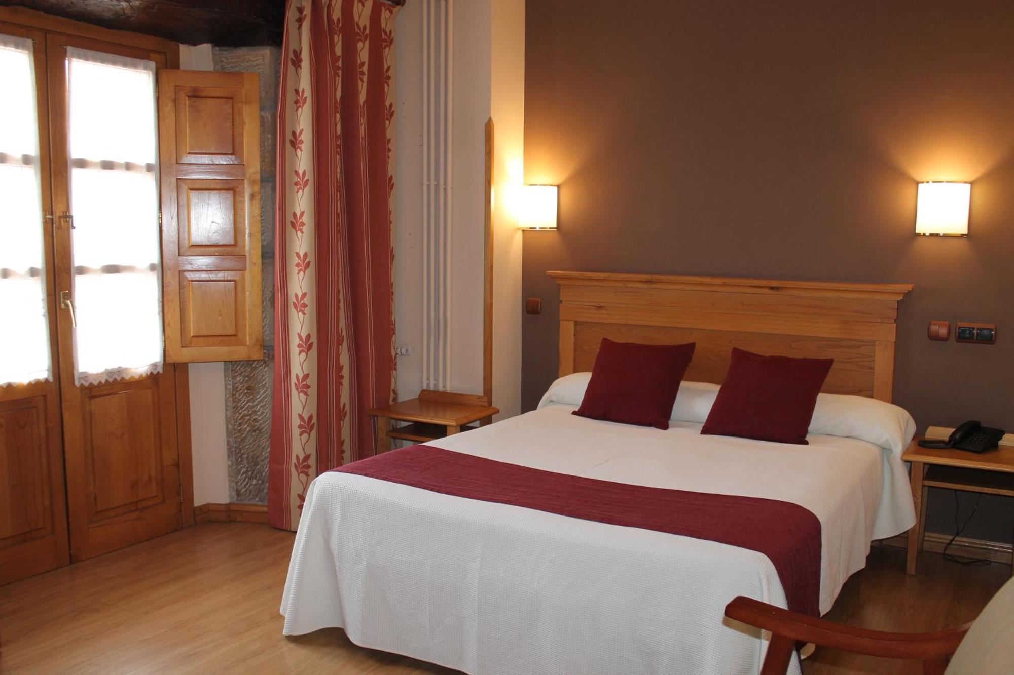 Hotel San Roque Reinosa Eksteriør bilde