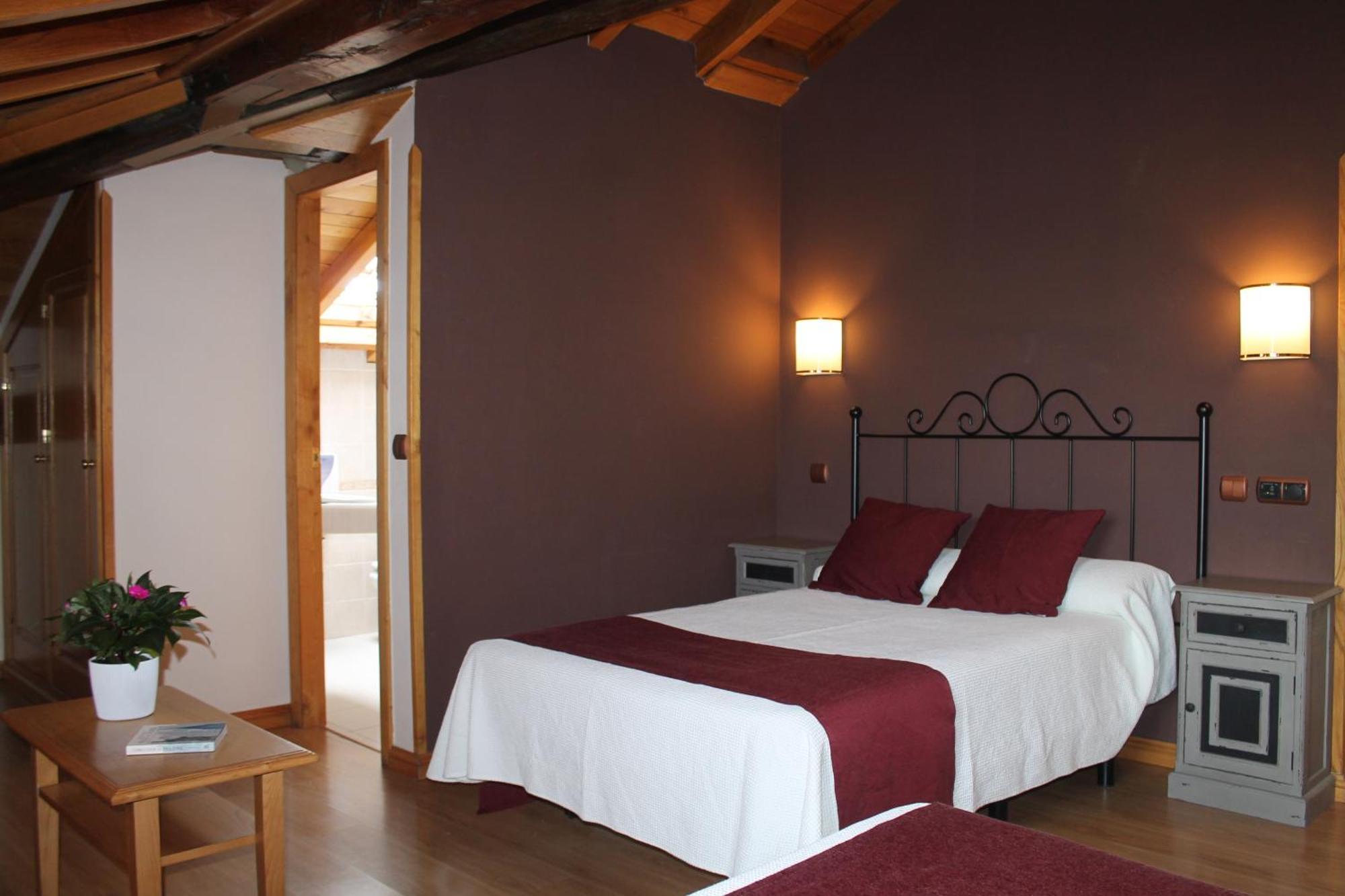 Hotel San Roque Reinosa Eksteriør bilde