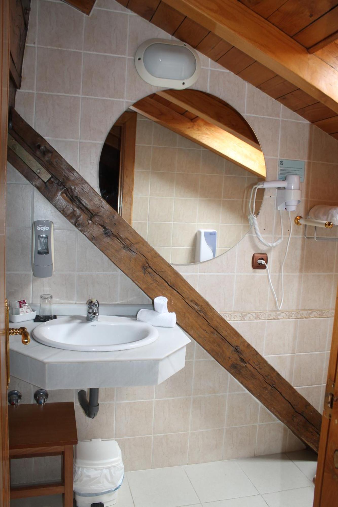 Hotel San Roque Reinosa Eksteriør bilde