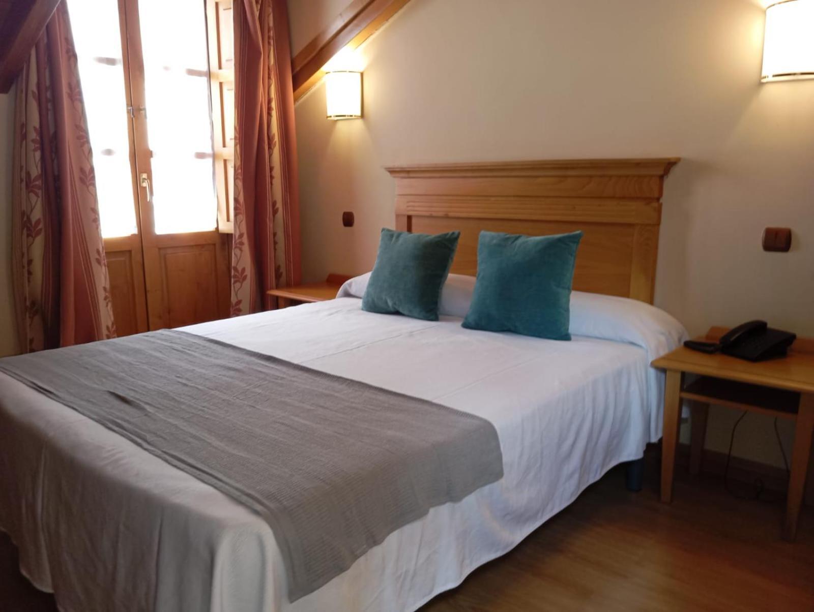 Hotel San Roque Reinosa Eksteriør bilde