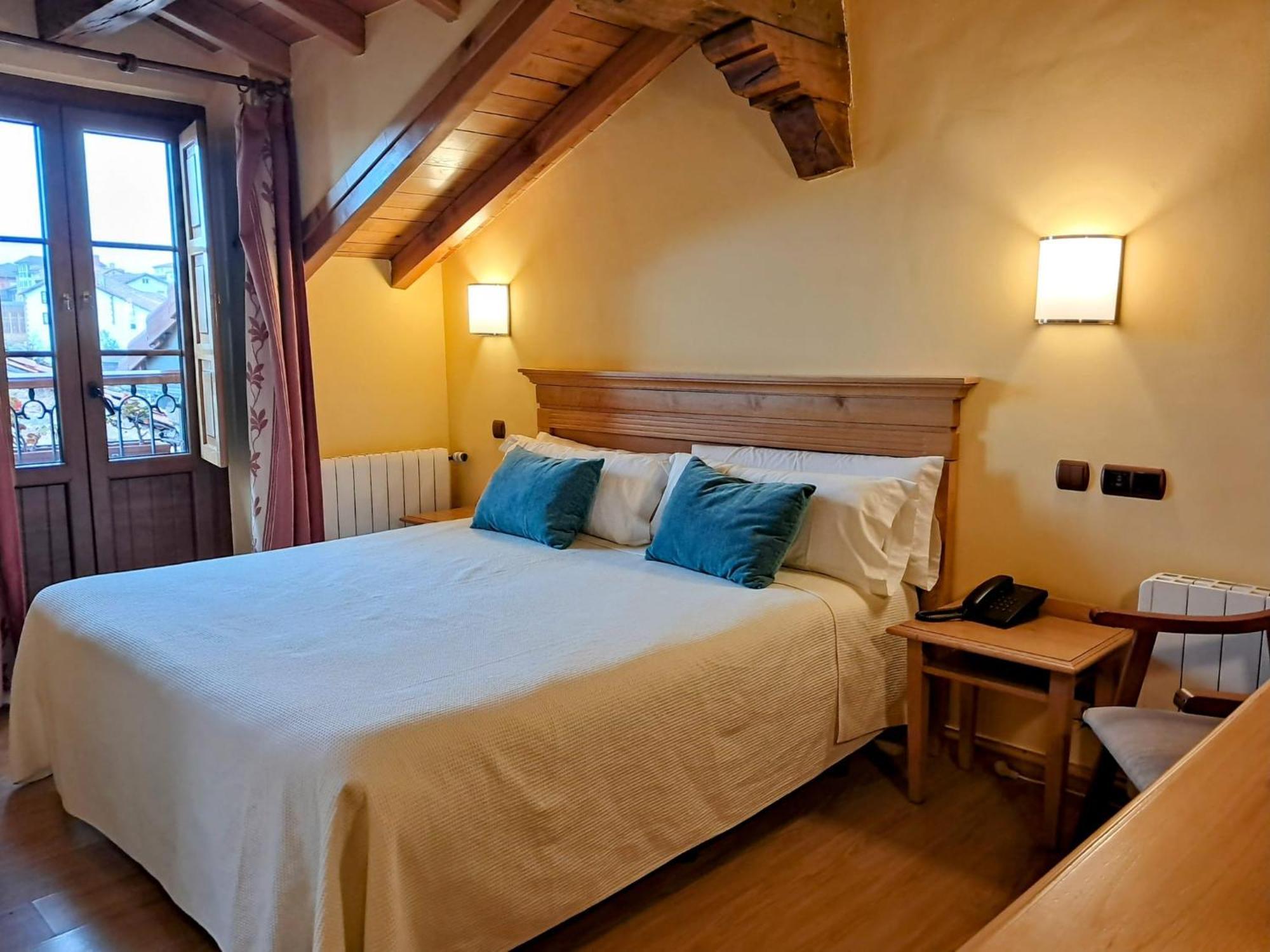 Hotel San Roque Reinosa Eksteriør bilde