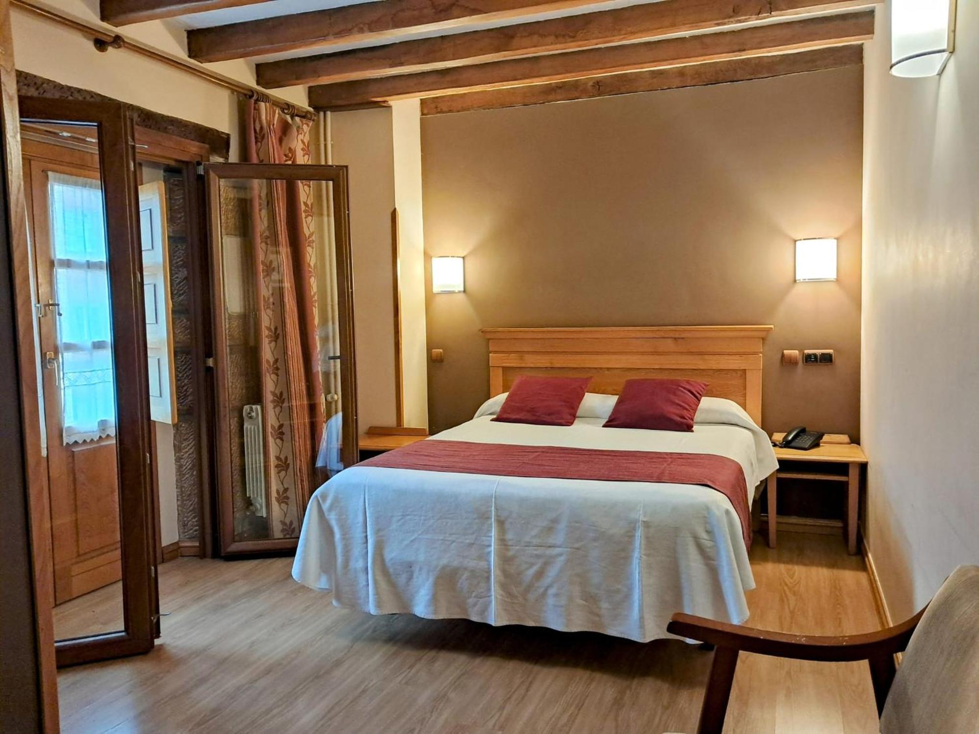 Hotel San Roque Reinosa Eksteriør bilde