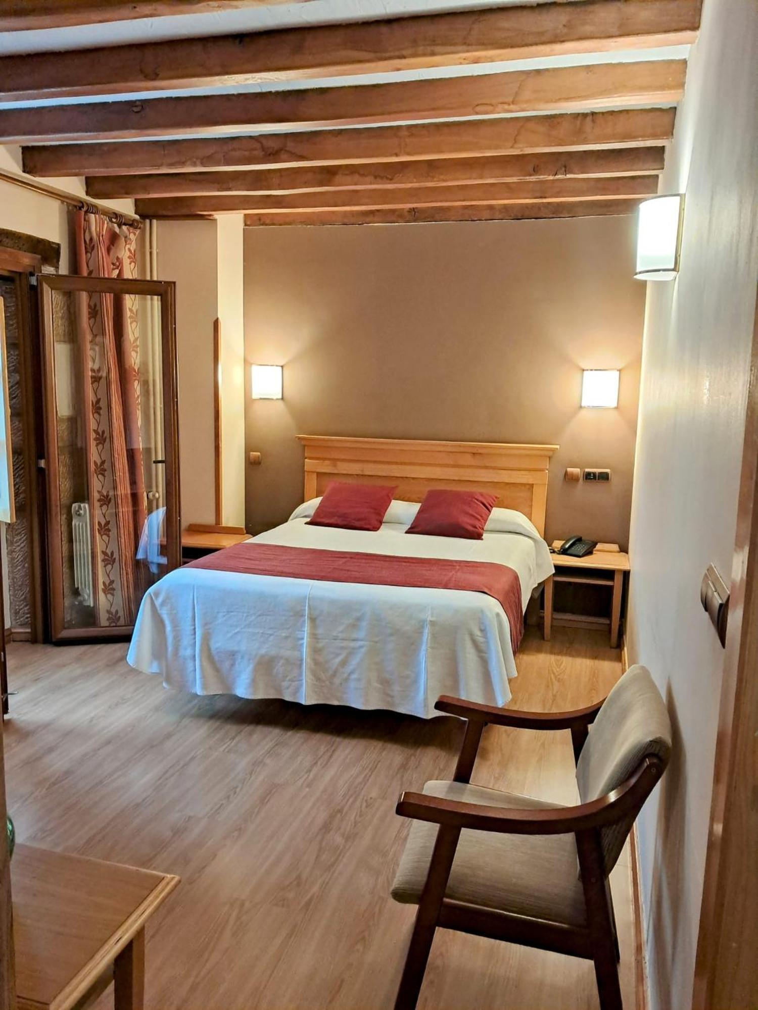 Hotel San Roque Reinosa Eksteriør bilde